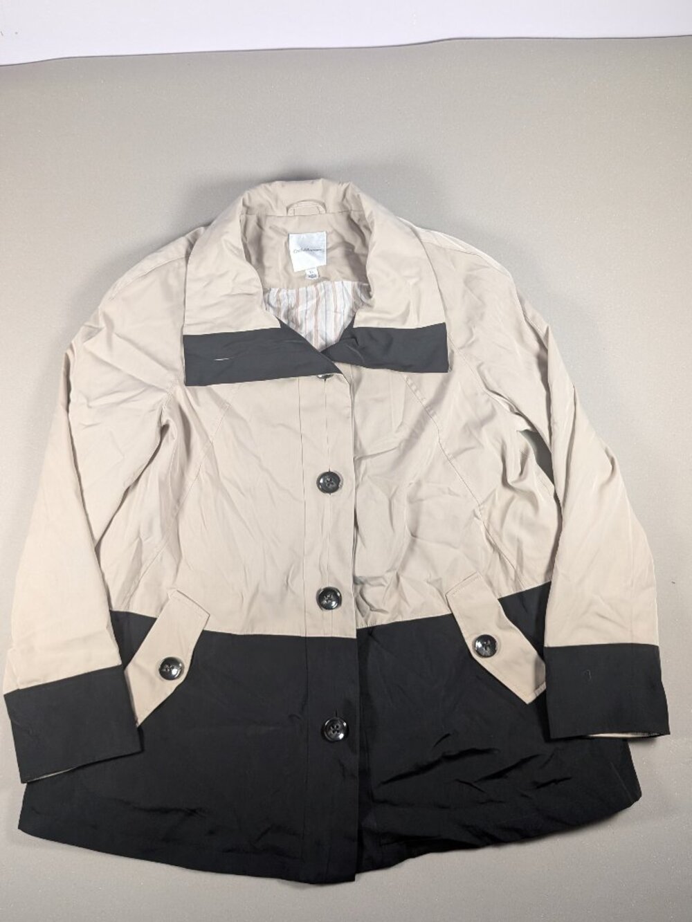 Women's Croft&Barrow Black and Tan Short Trench Jacket Size XL